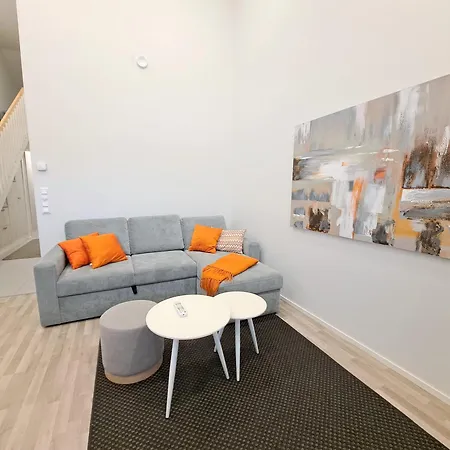 アパート Starvillas A304 カラヨキ